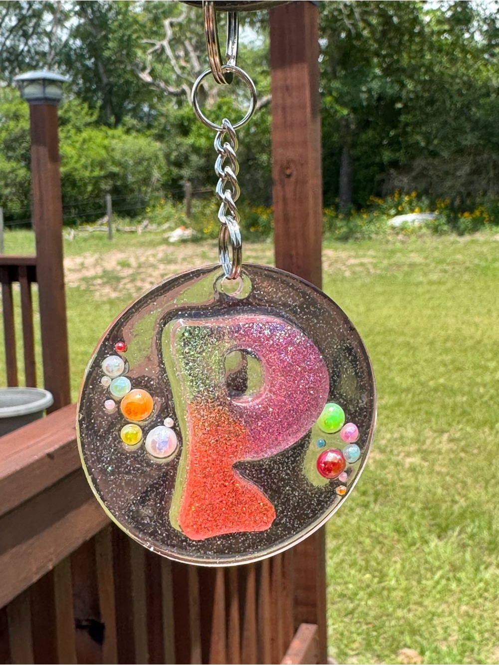 Glitter Initial 'P' Resin Keychain